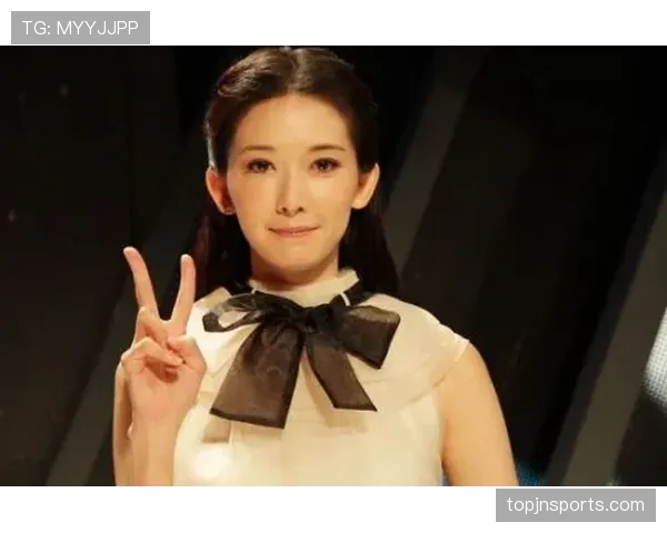 看史梦瑶出街真不像艺人,更像邻家买菜的姑娘,谁信她背后有这么多秘密? 看史梦瑶出街真不像艺人,更像邻家买菜的姑娘,谁信她背后有这么多秘密?